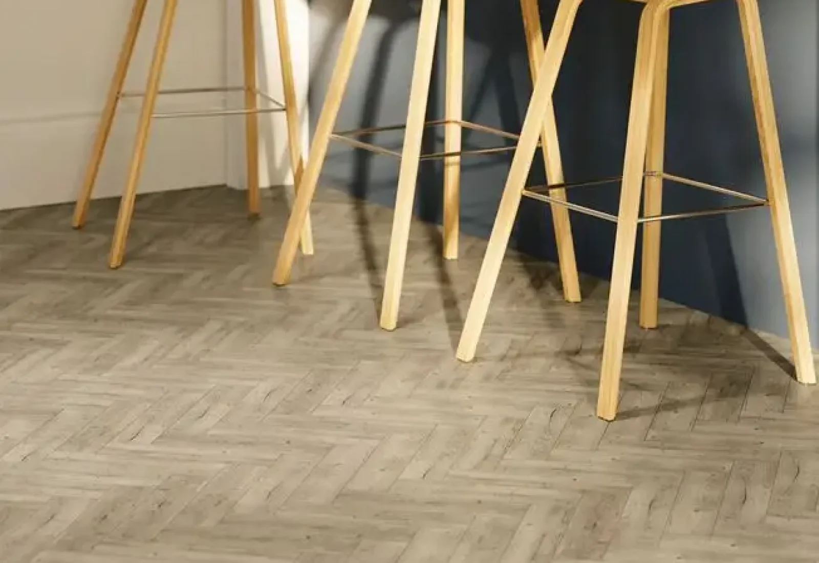 231110-FLS-LIM1-SG-KITCHEN-DISTRESSED-GREY-HERO1-PARQUET